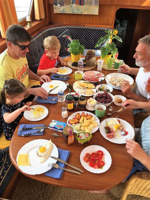 Spätstücken / Frühstücken um 12.00 Uhr