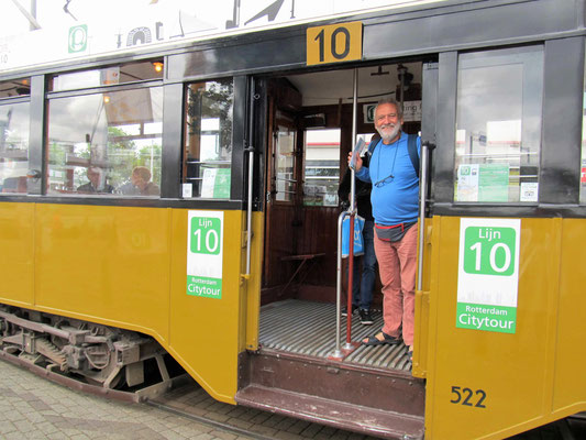 Die Linie 10 von 1931 - mit "Historischem Innenleben"