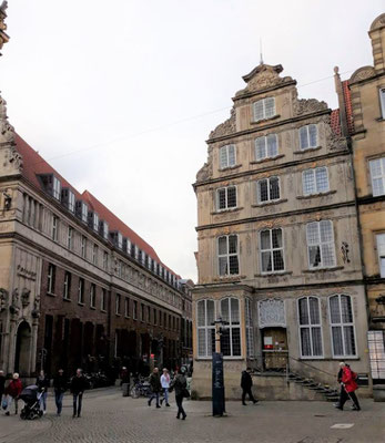 Vom Stadtzentrum her Eingang in die Kulturmeile "Böttcherstraße"