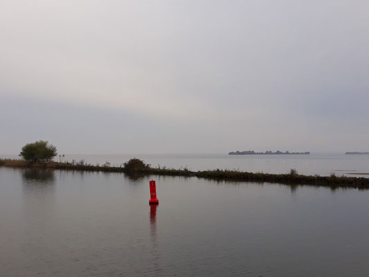 Das Wetter erlaubt uns, bis Urk über das Ijsselmeer zu fahren