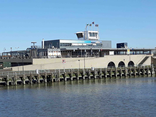 Von hier aus geht es rüber nach Vlieland und Terschelling. 