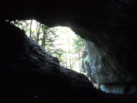 Sortie de la grotte après un parcourt de 150/200m ?