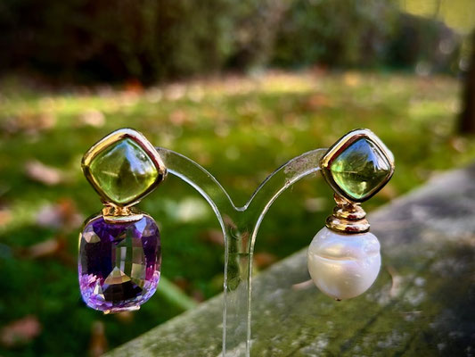 Stockholm mit Peridot sugarloaf, Sterl. verg. € 2.700,00 ,Anhänger Amethyst Ster. verg.€ 1.030,00