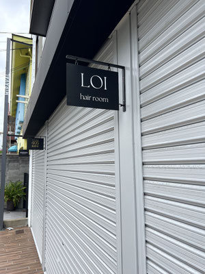 LOI Hair Room サイン