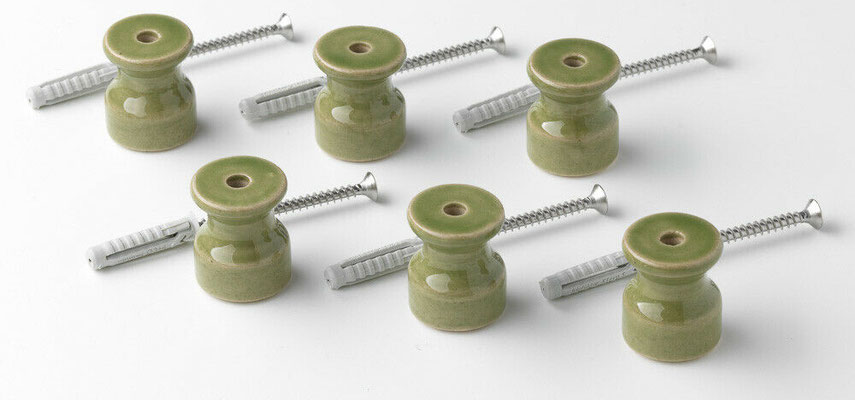 isolatore #porcellana #ceramica #colorata #klartext #vintage #impianto #elettrico #vista #verde #lucido