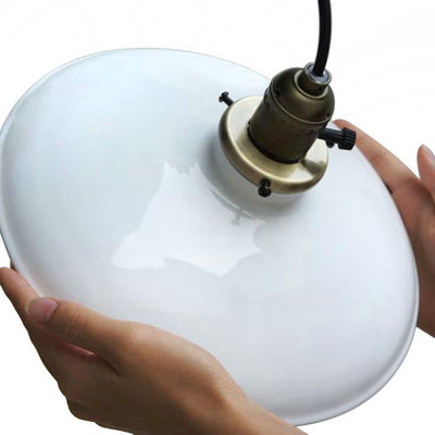 lampada #vintage #bianca #smaltata #retrò #industriale #soffitto #pendente