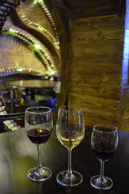 wine-tourism-vietnam-visit-winery-wine-tasting-vinh-tien-dalat