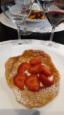 dessert-strawberry-tart-le-central-roanne-troisgros-family