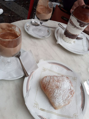 sfogliatella-pastry-naples-italy-wine-travel