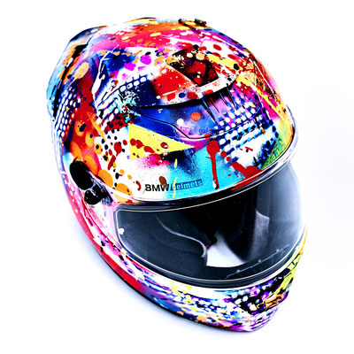 MARC JUNG X MARIAMA JAMANKA X BMW MOTORRAD/BOB HELMET X DAS IST THÜRINGEN, 2021 mixed media on bmw helmet