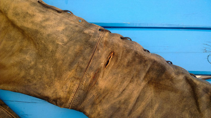 Schadstelle rechtes Bein 