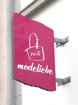 Aussenschild mit Logo für Boutique in Ratingen 