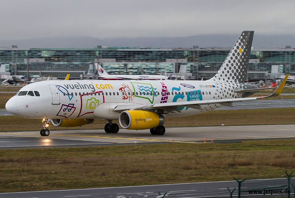 EC-LZM, A320-232, Vueling