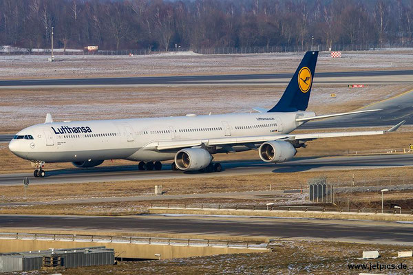 D-AIHF, A340-642, Lufthansa