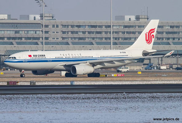 B-5918, A330-243, Air China