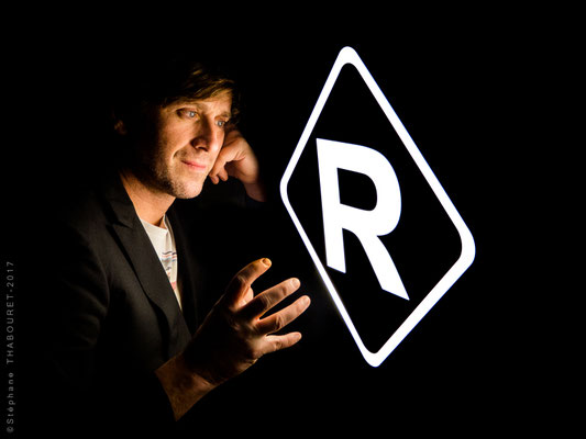 THOMAS DUTRONC Photo Studio au Radiant-Bellevue, salle de Spectacle en Région Lyonnaise. Projet artistique.