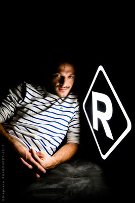 VINCENT DEDIENNE Photo Studio au Radiant-Bellevue, salle de Spectacle en Région Lyonnaise. Projet artistique.
