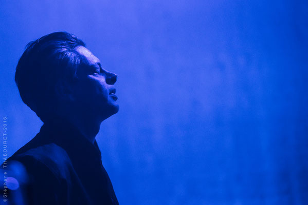 Benjamin Biolay au Radiant-Bellevue, Photographie de scène à Caluire-et-Cuire