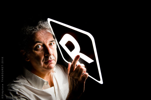 FRANCOIS MOREL Photo Studio au Radiant-Bellevue, salle de Spectacle en Région Lyonnaise. Projet artistique.