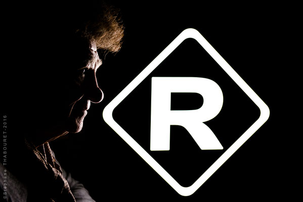 ROBERT CHARLEBOIS Photo Studio au Radiant-Bellevue, salle de Spectacle en Région Lyonnaise. Projet artistique.