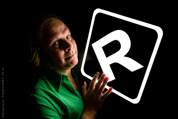 PHILIPPE KATERINE Photo Studio au Radiant-Bellevue, salle de Spectacle en Région Lyonnaise. Projet artistique.