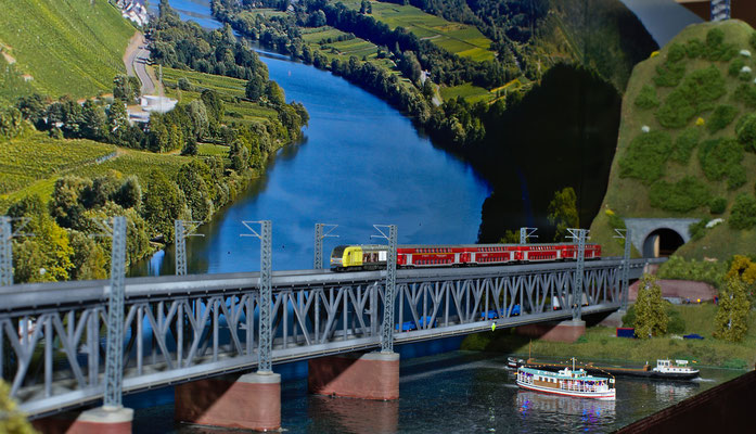 Doppelstockbrücke Bullay von Rainer Tielke