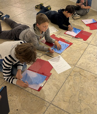 Anschließend malten die Kinder eigene Kunstwerke