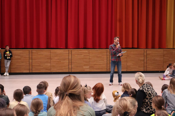 Holger Laufer informiert über anstehende Projekte