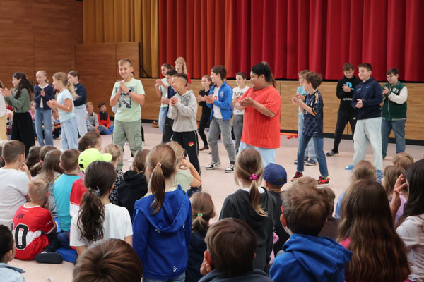 Überraschungstanz der Klasse 4b
