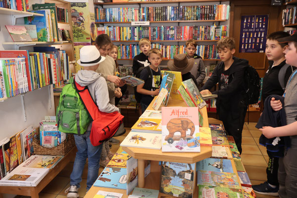 Sehr interessante Bücher gibt es hier!
