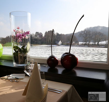 Restaurant Ausblick und Tischdekoration