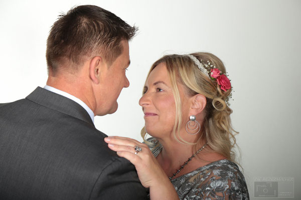 Portraits im Studio nach der standesamtlichen Hochzeit überhaupt kein Problem
