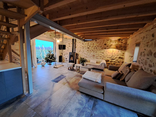 Gîte EVJF et EVG nature et bien-être avec piscine et spa dans la Loire