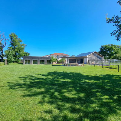 Gîte de groupe 14 personnes avec piscine et spa dans la Loire