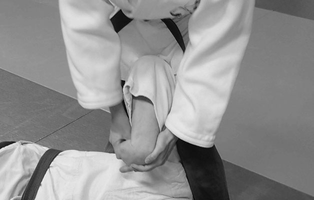 Ju-Jitsu - Impressionen aus dem Training - Kontrolle am Boden