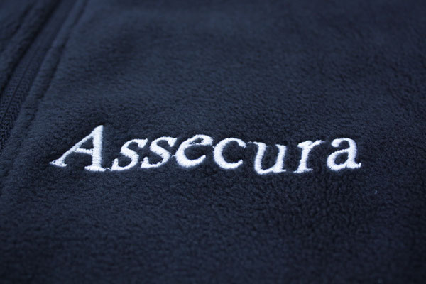 Fleecejacken Fleece Jacken bestickt besticken lassen StyleWerk Werbetechnik Assecura