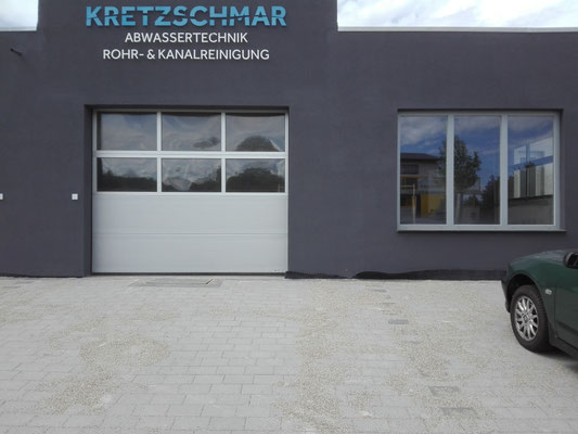 Fräsbuchstaben gefräste Buchstaben Fassadenbeschirftung Acrylbuchstaben CNC Fräsen StyleWerk Werbetechnik 