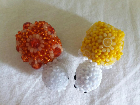 "Schildkröte",mit crackle beads und Zitronencane