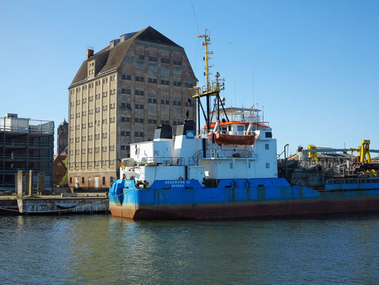 Saugbagger Hegemann IV, 1982 in Emden gebaut