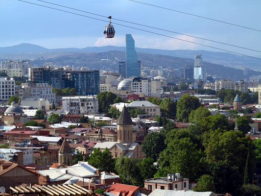 Tbilisi mit alter und neuer Architektur