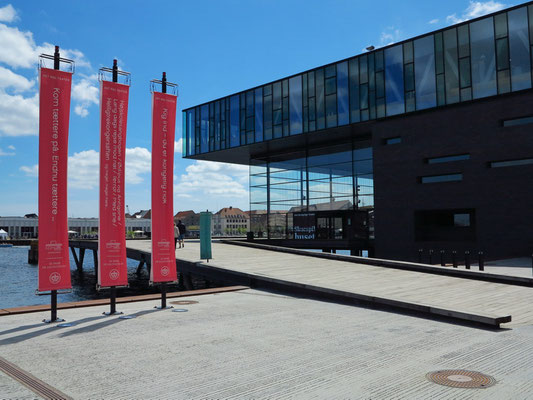 Neues Schauspielhaus von 2008, Entwurf der dänischen Architekten Boje Lundgaard und Lene Tranberg