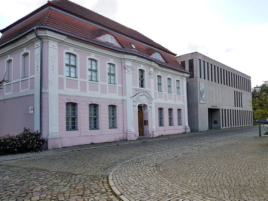 Altes Museum in der ehemaligen Garnisonsschule. Neubau von 2013