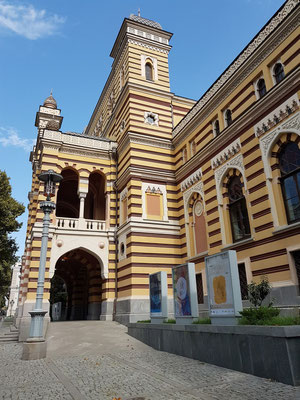 Sacharia-Paliaschwili-Opernhaus, Haupteingang