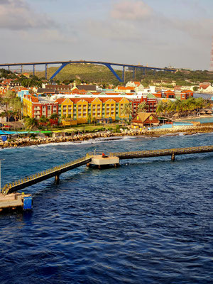 Queen Juliana Bridge (Koningin Julianabrug)