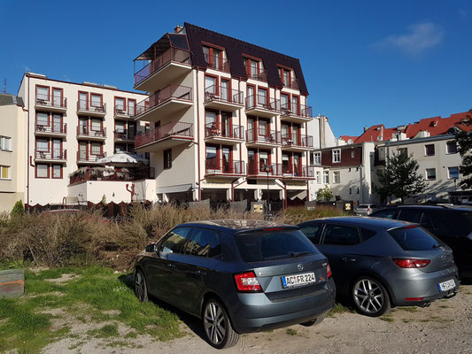 Parken im großen Innenhof des Hotels Ottaviano