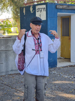 Robert Beck (Reuven Beck Barak), Reiseleiter und Bewohner des Kibbuz Ashdot Ya'akov Ihud, führte uns durch seinen Kibbuz und erzählte aus seinem Leben.