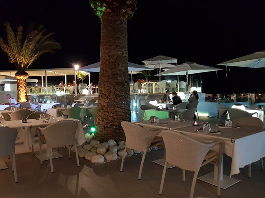 Restaurant Villa del Mare an der Costa Calma, sehr gepflegte Außenanlage