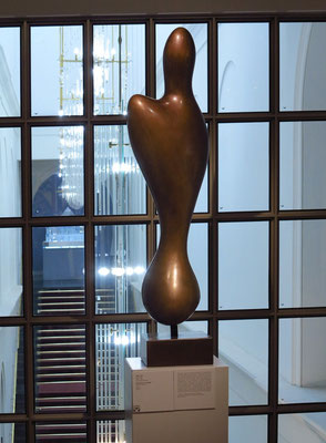 Hans Arp (1886 - 1966): "Beschwingtes Sein", Bronze, 1961