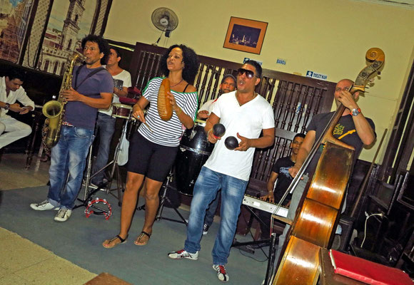 Musik-Band im Café de Paris