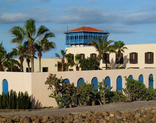 Puerto del Rosario, Hotel Fuerteventura Playa Blanca, ehemals Parador Nacional im Stil einer nordafrikanischen Karawanserei